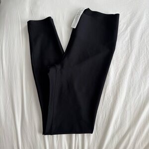 Alo Yoga Airlift Strength Extreme High Waist 7/8 Legging